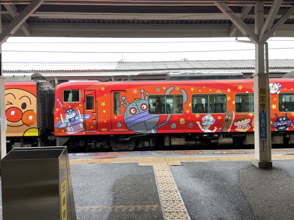 アンパンマン電車